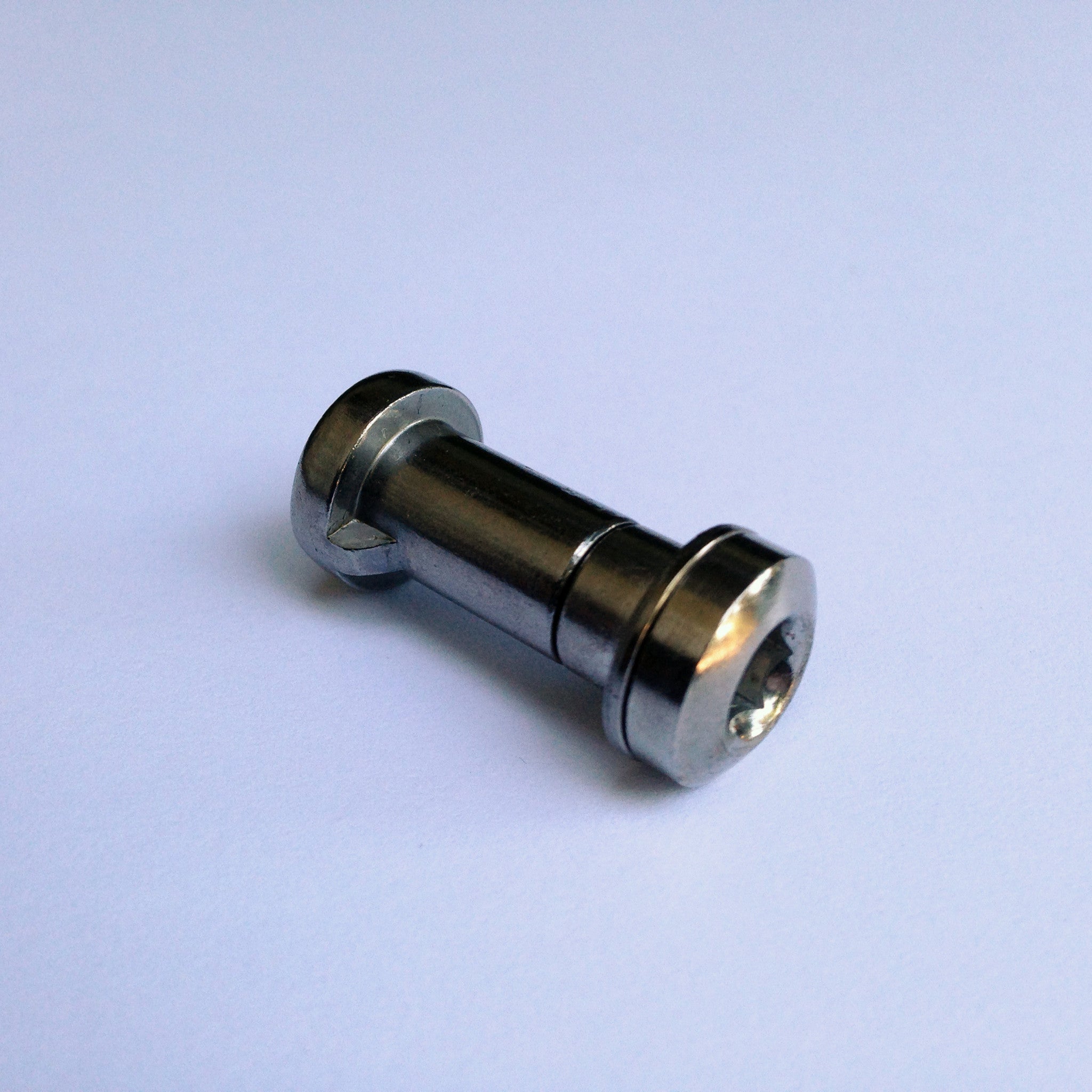 Seatpost on sale binder bolt